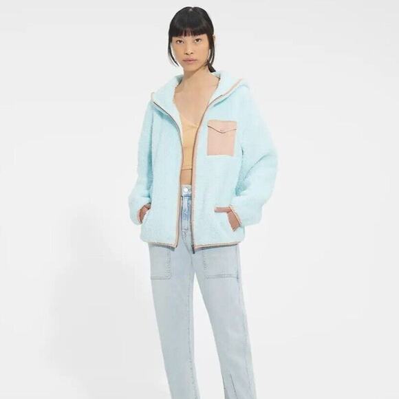 UGG Kadence OVERSIZED Jacket Medium Pale Blue Hoodie Pockets Soft Fleece EUC - Picture 8 of 11
